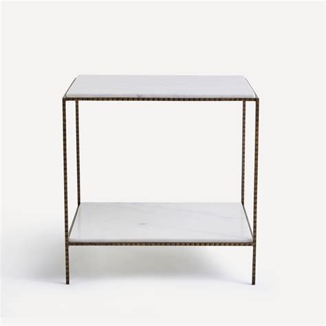 Mesa auxiliar con estructura de acero con acabado en oro viejo y ...