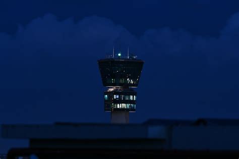 Aviation Warning Spheres Span Markers | LED AVIATION LIGHT, AVIATION ...