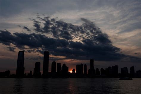 How Far Is Dallas from Houston | You'll Wonder - Savvy Dispatches