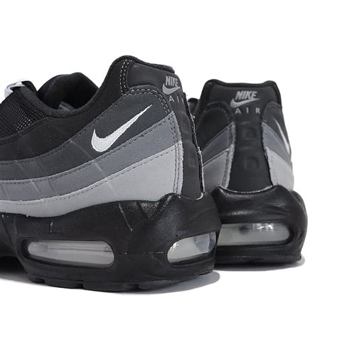 【楽天市場】【15時までのご注文で即日発送！！】海外限定 NIKE ナイキ エアマックス 95 スニーカー AIR MAX 95 ...