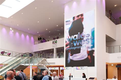 Computer Shop in Brecon 的图像结果