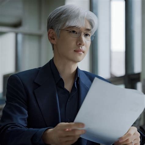 Hindi web series 2024: Mirzapur, Panchayat, Farzi and more