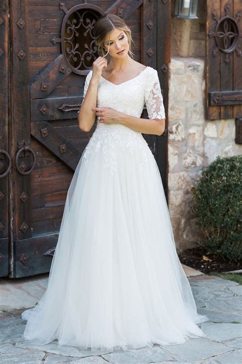Plus Size Modest Wedding Dresses Best 10 - Find the Perfect Venue for Your Special Wedding Day