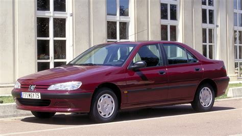 Peugeot 406 Coupé Club Celebrates Three Anniversaries with Special Meeting