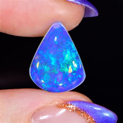 Types of Lightning Ridge Opals | Black, Dark & Crystal