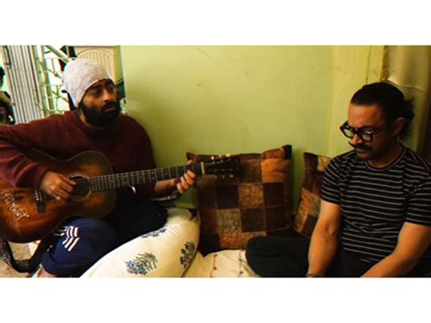 "Hum logon ka kya hoga?": Aamir requests Arijit Singh to rethink his ...