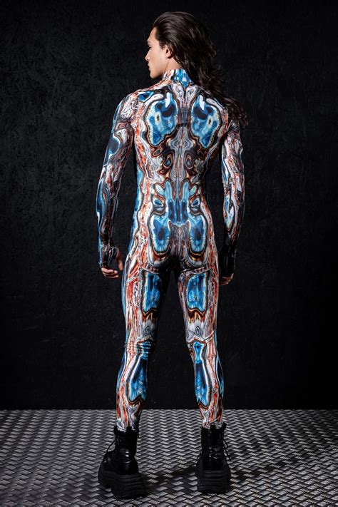 Alien Person 的图像结果