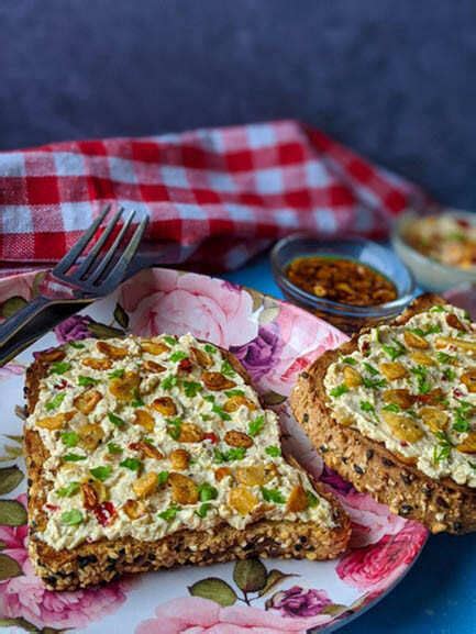 Indulge In The Perfect Evening Snack With This Aglio E Olio Toastie ...