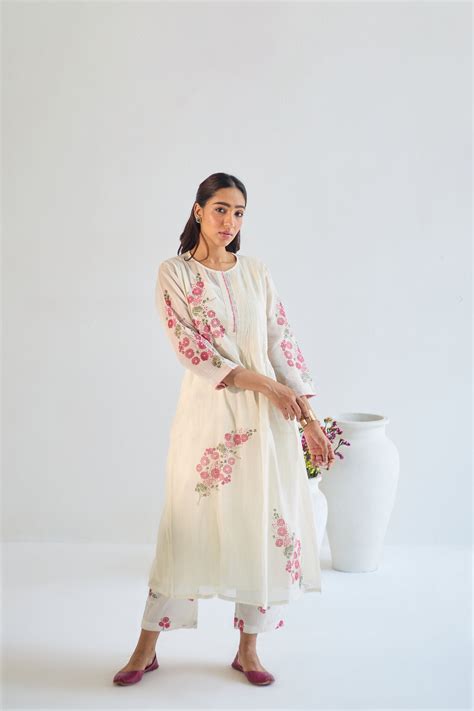 Gulaab white pink hand block printed pintuck chanderi kurta set (set o