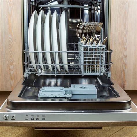 8 Things You Should Never Clean with Vinegar | Vinegar cleaning, Clean ...