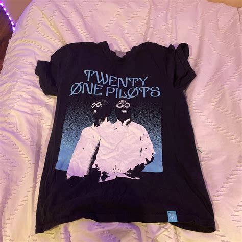 Twenty one pilots t shirt, size small. No flaws... - Depop