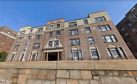 Kew Gardens Union Turnpike