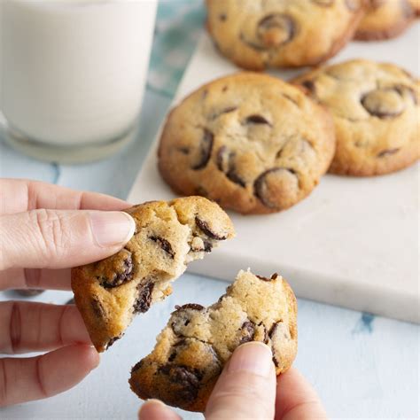 Order Delicious Eggless Chocolate Chip Cookies Online | Theobroma