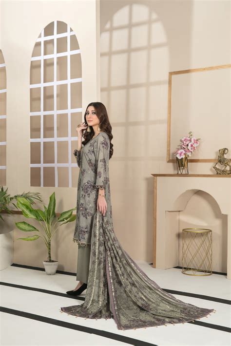 Tawakkal Farzin Lawn Collection 2022 – D-7074 – YourLibaas