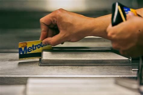 New York subway system retires MetroCard for tap-and-go technology