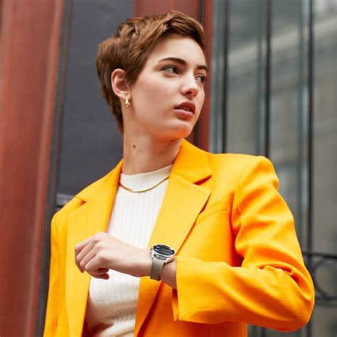 Business | Galaxy Watch6 Classic (LTE, 43mm) | SM-R955FZKAINS | Samsung ...