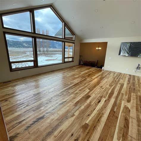 View Our Gallery of Beautiful Reclaimed & Hardwood Designs