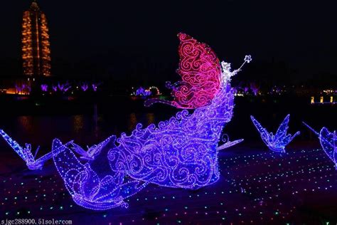 12款2019灯光艺术圣诞与新年装置发布_Dance with Light 与光共舞