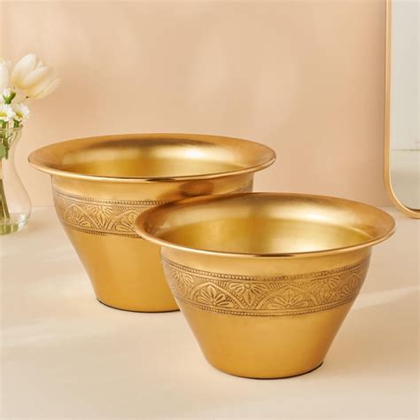 Buy Hoovu Metal Desk Planter from Home Centre at just INR 1399.0