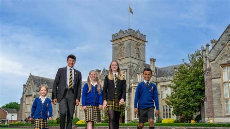 A Comprehensive Guide to Boarding Schools UK - Anglo Education