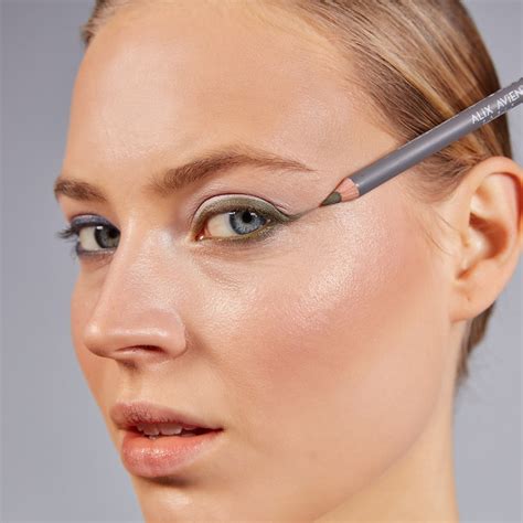 Smokey Eye Pencil | Buy Eyeliner Pencil | Alix Avien – Alix Avien India