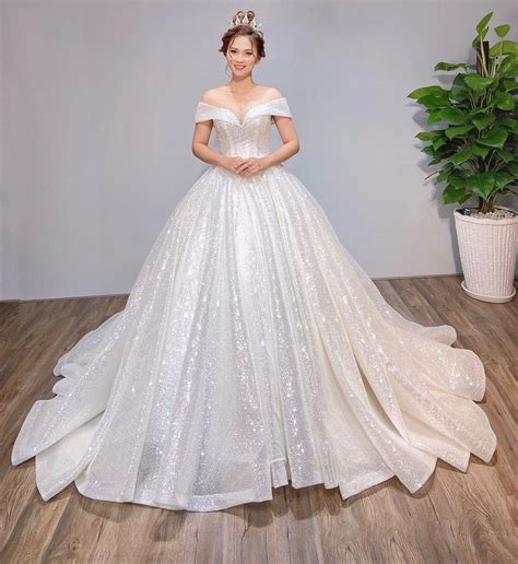 Limited edition - Luxury - Queen sparkle off the shoulder white ball gown wedding dress with ...