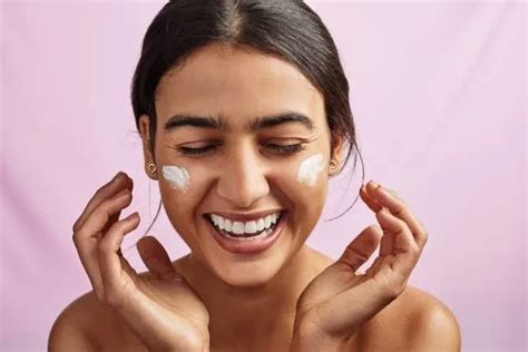Calm Sensitive Skin: A Complete Skincare Guide – World of Asaya