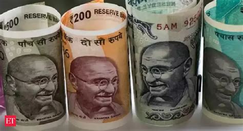 state bank: Indian rupee posts strong gains against UAE dirham ...