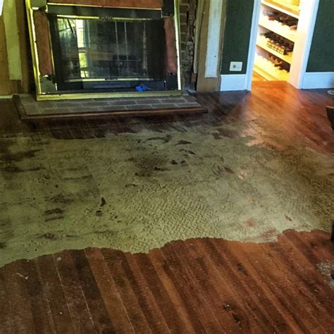 How To Clean Old Hardwood Floors That Have Been Under Carpet | Floor Roma