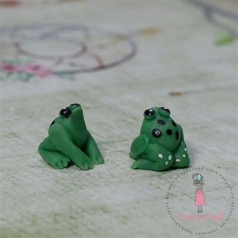 Miniature Frog – CRAFTERS CORNER