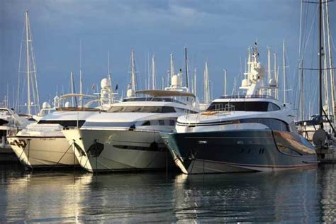Aircraft rental - Monaco Yacht Stories