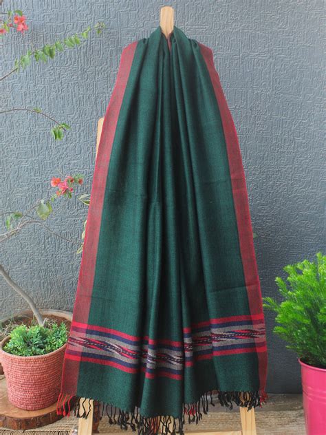 Green and Black Handloom Pure Wool Kullu Stole – Weaves of Tradition