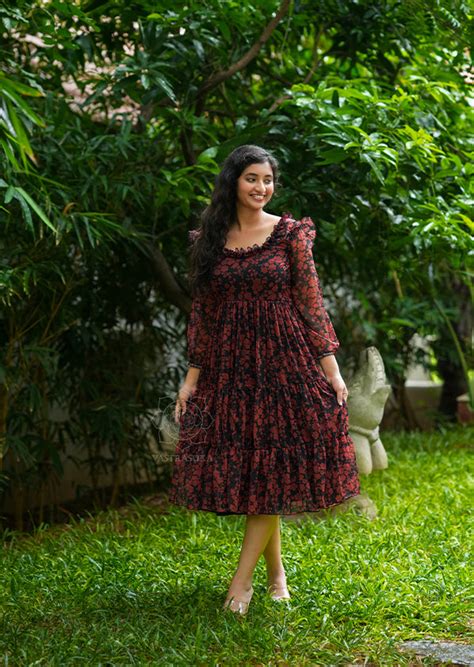 Black Flora Garden – Vastrasuka