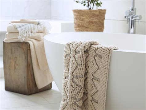 Luxury Bathroom Rugs And Mats