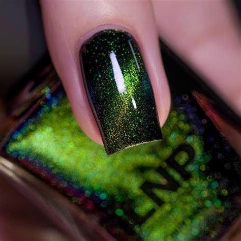 ILNP Venom - Dark Moss Green Magnetic Nail Polish