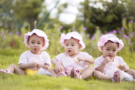 韩国超萌「三胞胎」大韩 民国 万岁长大了！时隔9个月再度亮相……大后的样子，让网友心都融化了！（内有影片）