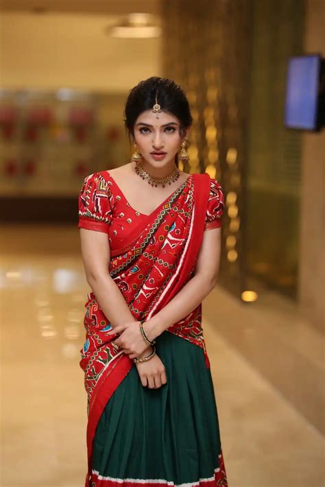 Sreeleela : భగవంత్ కేసరి సక్సెస్ సెలబ్రేషన్స్ లో.. హాఫ్ శారీలో శ్రీలీల ...