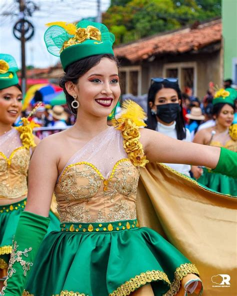 Pin by Nayaf on Honduras | Celebrities, Unif, Beauty