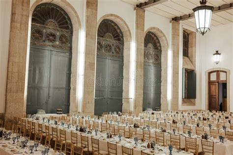 Formal Dinner Table Set Up 的图像结果