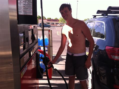 How to Operate a Gas Pump at Smith's Fuel Center : 10 Steps - Instructables