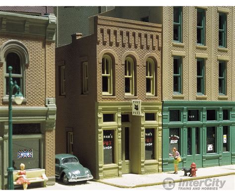 Design Preservation Models 20200 Pam's Pet Shop HO Scale