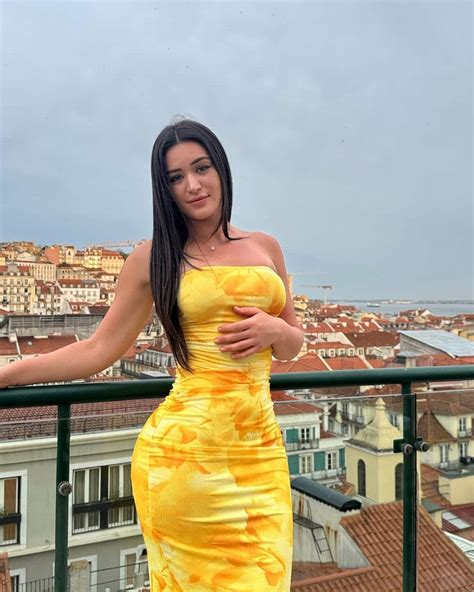 Kira Shannon - Age, Height, Net Worth, Boyfriend, Facts, Bio, Wiki