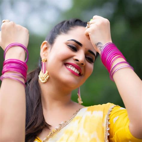 Allu arjun and rashmika starrer pushpa fame actress anasuya bharadwaj ...