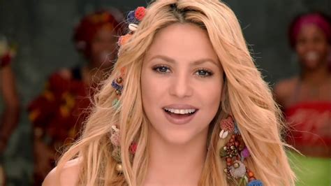 Shakira - Waka Waka in 30 s - YouTube