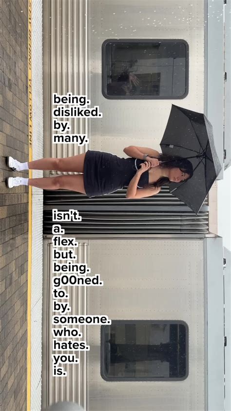 Alana Cho (@alanachoofficial) - Urlebird