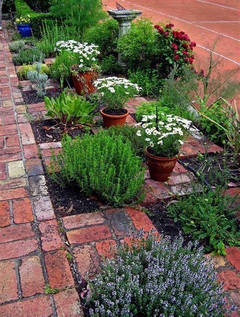 Outdoor Herb Garden Design at Mary Bevis blog