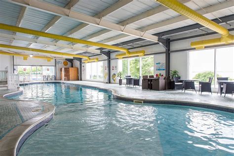Parkdean Resorts Wemyss Bay Holiday Park Pool: Pictures & Reviews ...