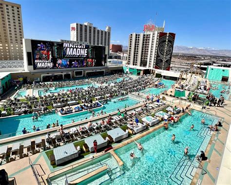 Pavilion Center Pool
