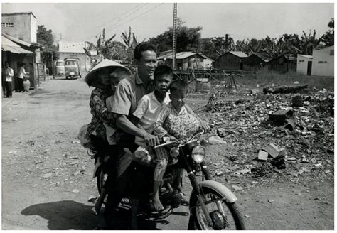 Vietnam War, Vietnamese family by Photographie originale / Original ...