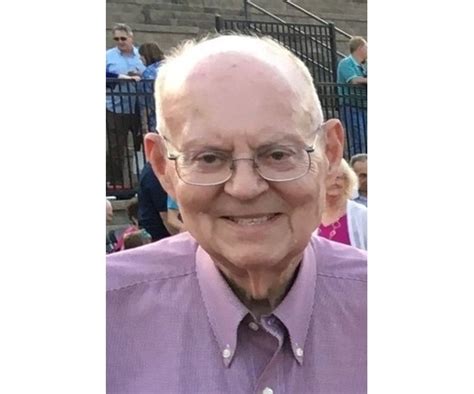 Thomas Swearingen Obituary (1938 - 2025) - Elmhurst, IL - Winona Daily News